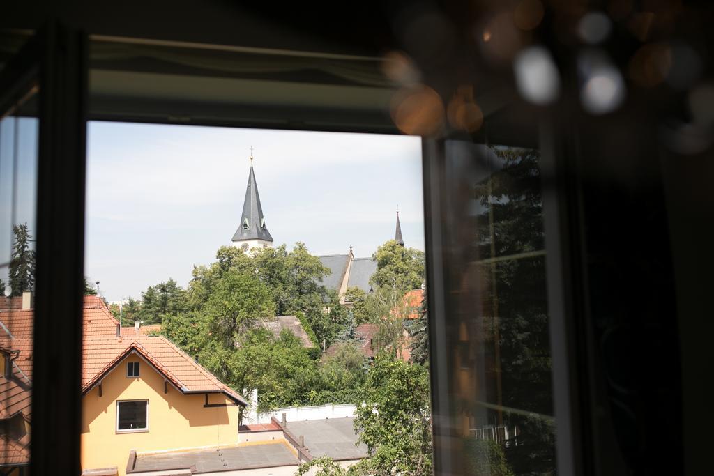 Hotel Golfi Podebrady Exterior photo